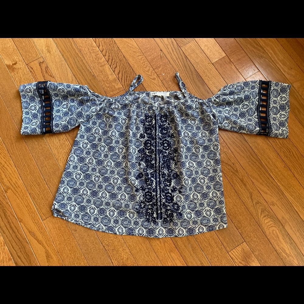 Kohl’s tops bundle - Picture 2 of 2